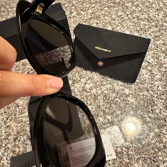 D&G woman’s sunglasses - Picture 8 of 8